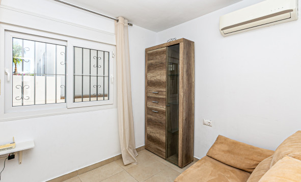 Herverkoop - 3. Halfvrijstaand huis - La Marina - Costa Blanca Zuid