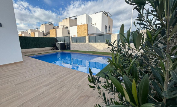 Herverkoop - 3. Halfvrijstaand huis - Ciudad Quesada - Costa Blanca Zuid