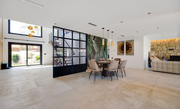 Resale - 3. Semi-detached house - Torrevieja - Costa Blanca South