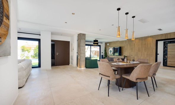 Resale - 3. Semi-detached house - Torrevieja - Costa Blanca South