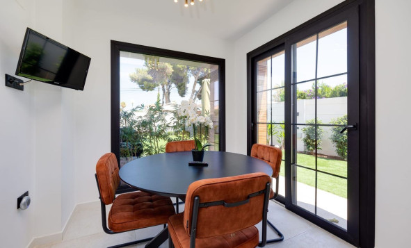 Resale - 3. Semi-detached house - Torrevieja - Costa Blanca South