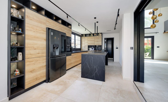 Resale - 3. Semi-detached house - Torrevieja - Costa Blanca South