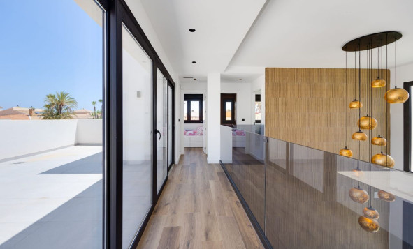 Resale - 3. Semi-detached house - Torrevieja - Costa Blanca South