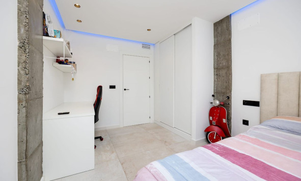 Resale - 3. Semi-detached house - Torrevieja - Costa Blanca South