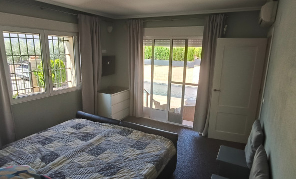 Herverkoop - 6. Vrijstaande villa - La Romana - Costa Blanca Noord