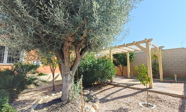 Herverkoop - 6. Vrijstaande villa - La Romana - Costa Blanca Noord