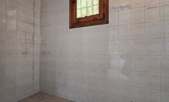 Herverkoop - 3. Vrijstaande villa - Torrevieja - El Chaparal