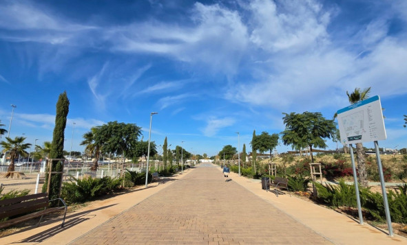 Herverkoop - 3. Vrijstaande villa - Torrevieja - El Chaparal