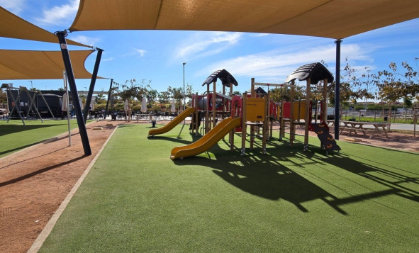 Herverkoop - 3. Vrijstaande villa - Torrevieja - El Chaparal