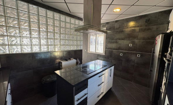 Herverkoop - 3. Vrijstaande villa - Torrevieja - Costa Blanca Zuid