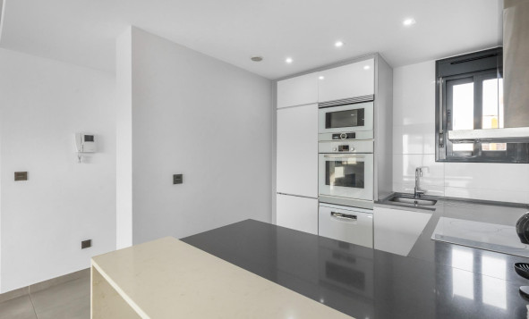 Herverkoop - 1. Appartement / flat - Torrevieja - Costa Blanca Zuid