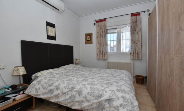 Herverkoop - 3. Vrijstaande villa - Algorfa - Costa Blanca Zuid