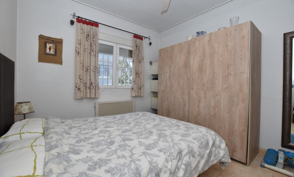 Herverkoop - 3. Vrijstaande villa - Algorfa - Costa Blanca Zuid