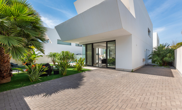 Herverkoop - 3. Vrijstaande villa - Ciudad Quesada - La Laguna