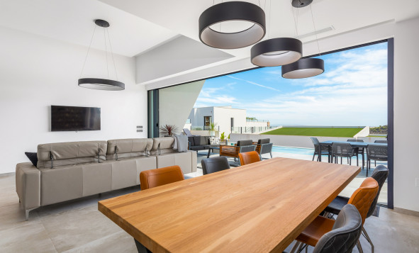 Herverkoop - 3. Vrijstaande villa - Ciudad Quesada - Pueblo Lucero