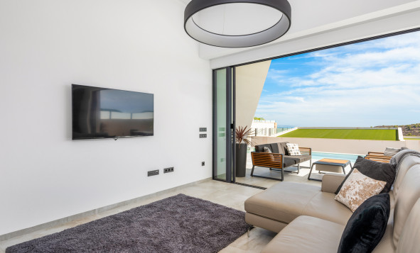 Herverkoop - 3. Vrijstaande villa - Ciudad Quesada - Pueblo Lucero