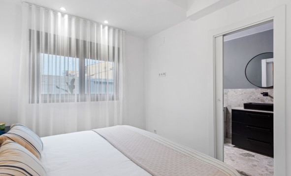 Herverkoop - 3. Vrijstaande villa - Torrevieja - Costa Blanca Zuid