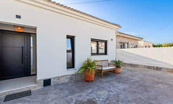 Herverkoop - 3. Vrijstaande villa - Torrevieja - Costa Blanca Zuid