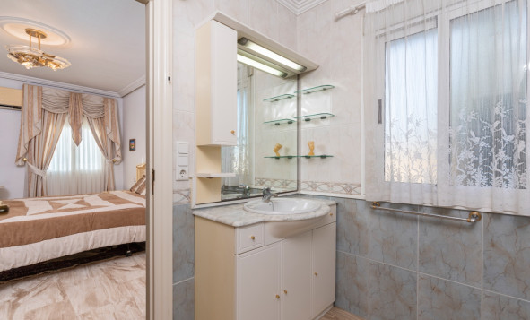 Herverkoop - 3. Vrijstaande villa - Ciudad Quesada - Costa Blanca Zuid