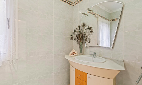 Herverkoop - 3. Vrijstaande villa - Ciudad Quesada - Costa Blanca Zuid