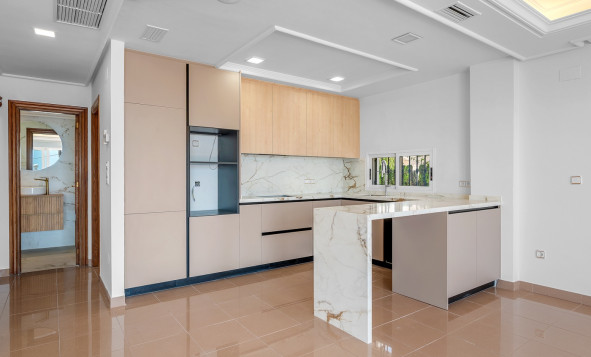 Herverkoop - 3. Vrijstaande villa - Torrevieja - Los Frutales