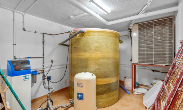 Herverkoop - 3. Vrijstaande villa - Torrevieja - Los Frutales