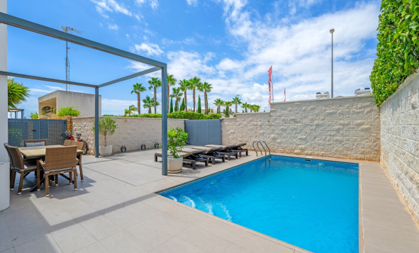 Herverkoop - 3. Vrijstaande villa - Ciudad Quesada - La Laguna