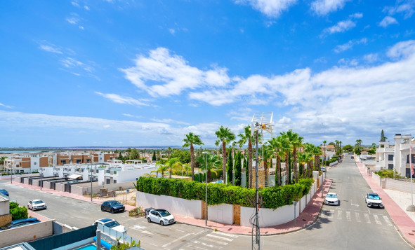 Herverkoop - 3. Vrijstaande villa - Ciudad Quesada - La Laguna