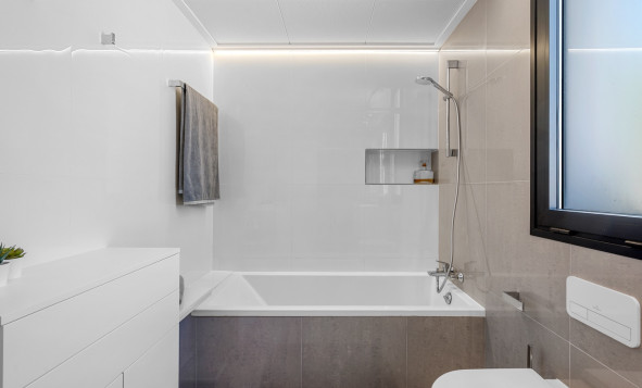 Herverkoop - 3. Vrijstaande villa - Guardamar del Segura - Los Secanos