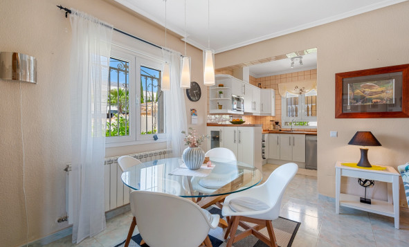 Herverkoop - 3. Vrijstaande villa - Ciudad Quesada - Costa Blanca Zuid