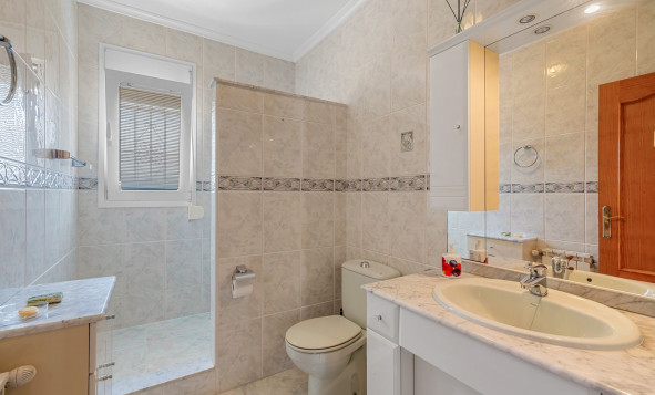 Herverkoop - 3. Vrijstaande villa - Ciudad Quesada - Costa Blanca Zuid