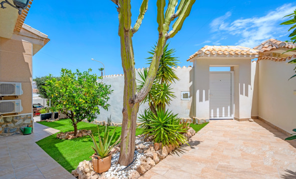 Herverkoop - 3. Vrijstaande villa - Ciudad Quesada - Costa Blanca Zuid