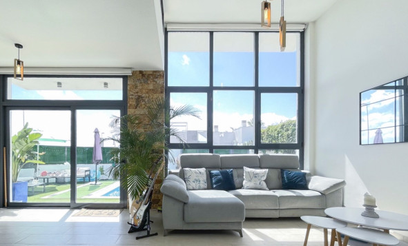 Herverkoop - 3. Vrijstaande villa - Ciudad Quesada - La Laguna