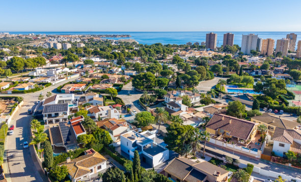 Herverkoop - 3. Vrijstaande villa - Orihuela Costa - Costa Blanca Zuid