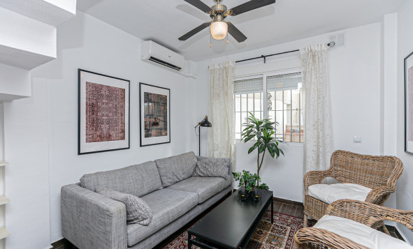 Reventa - 2. Chalet adosado - Torrevieja - Torretas