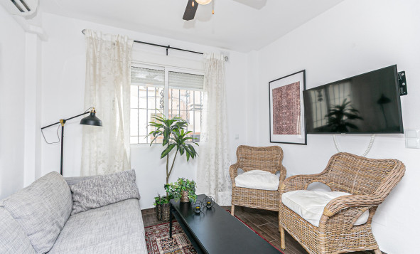 Reventa - 2. Chalet adosado - Torrevieja - Torretas