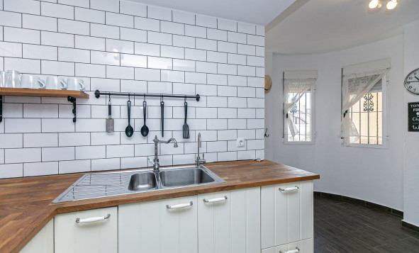 Reventa - 2. Chalet adosado - Torrevieja - Torretas