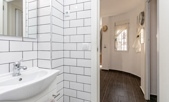 Reventa - 2. Chalet adosado - Torrevieja - Torretas