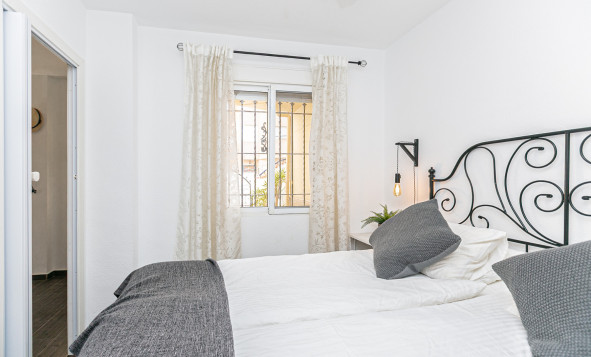 Reventa - 2. Chalet adosado - Torrevieja - Torretas