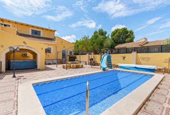 Resale - Villa - Jacarilla - Orihuela