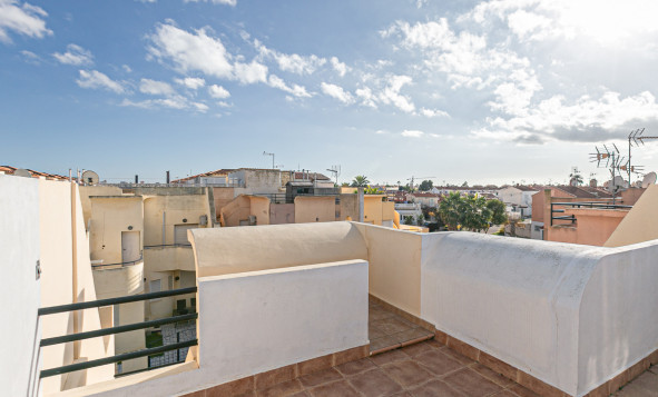 Reventa - 2. Chalet adosado - Torrevieja - Torretas