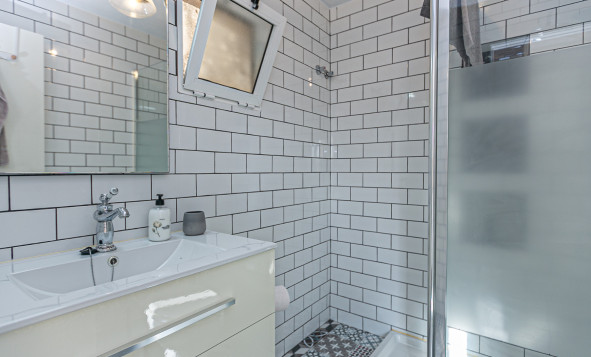 Reventa - 2. Chalet adosado - Torrevieja - Torretas