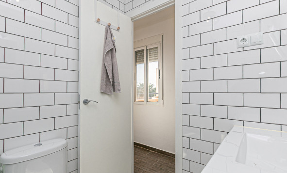 Reventa - 2. Chalet adosado - Torrevieja - Torretas