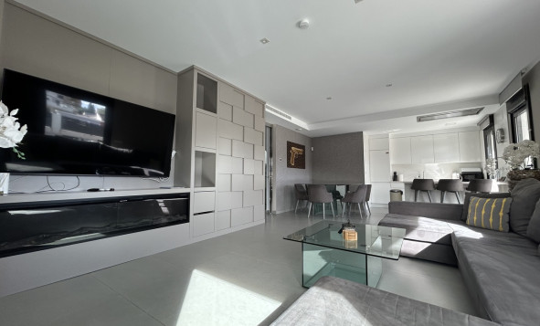 Herverkoop - 3. Vrijstaande villa - Los Balcones - Costa Blanca Zuid