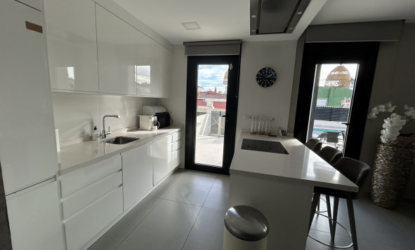 Herverkoop - 3. Vrijstaande villa - Los Balcones - Costa Blanca Zuid