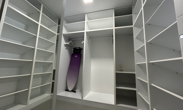 Herverkoop - 3. Vrijstaande villa - Los Balcones - Costa Blanca Zuid