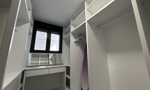 Herverkoop - 3. Vrijstaande villa - Los Balcones - Costa Blanca Zuid