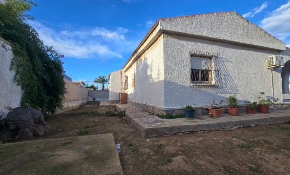Resale - 3. Detached house - Torrevieja - El Chaparal