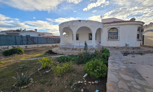 Resale - 3. Detached house - Torrevieja - El Chaparal