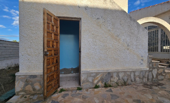 Resale - 3. Detached house - Torrevieja - El Chaparal